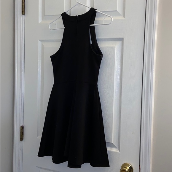 Black dress - Picture 5 of 5